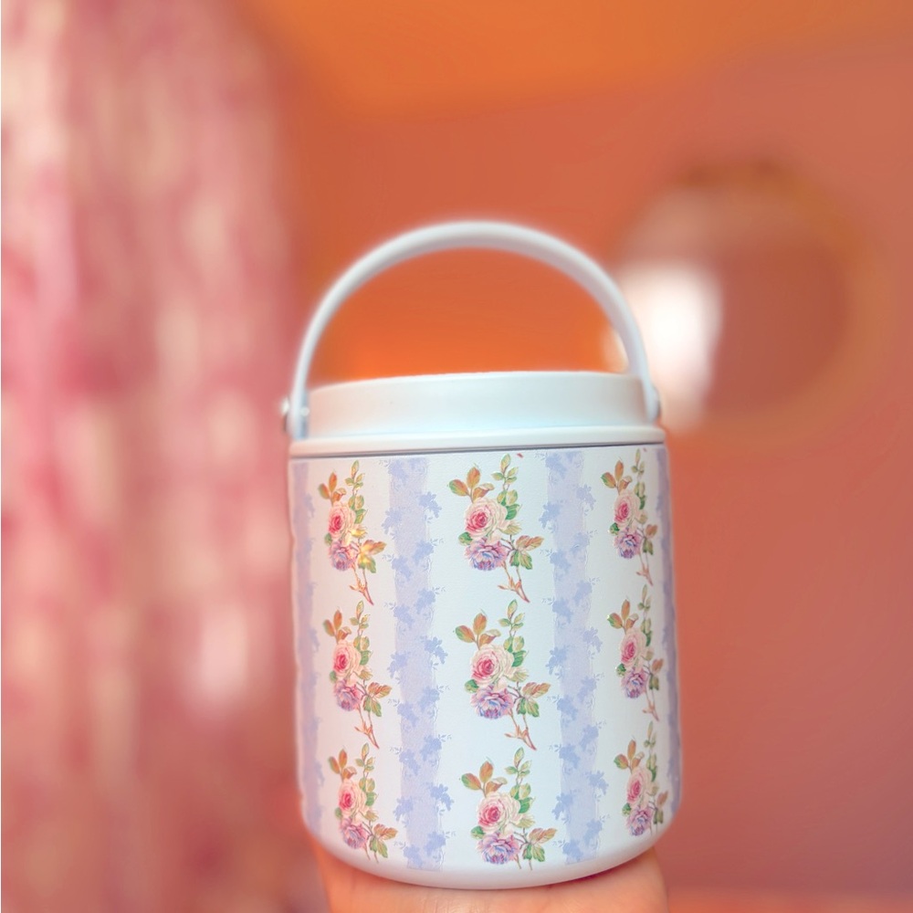 🎀✨🩵 LoveShackFancy Vibes Baby Blue, Flower, Gold container.